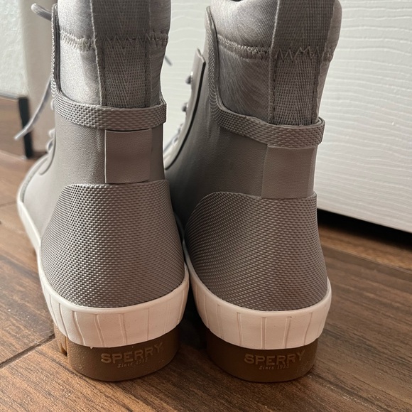 Sperry Light Gray Sneakers - Picture 2 of 4